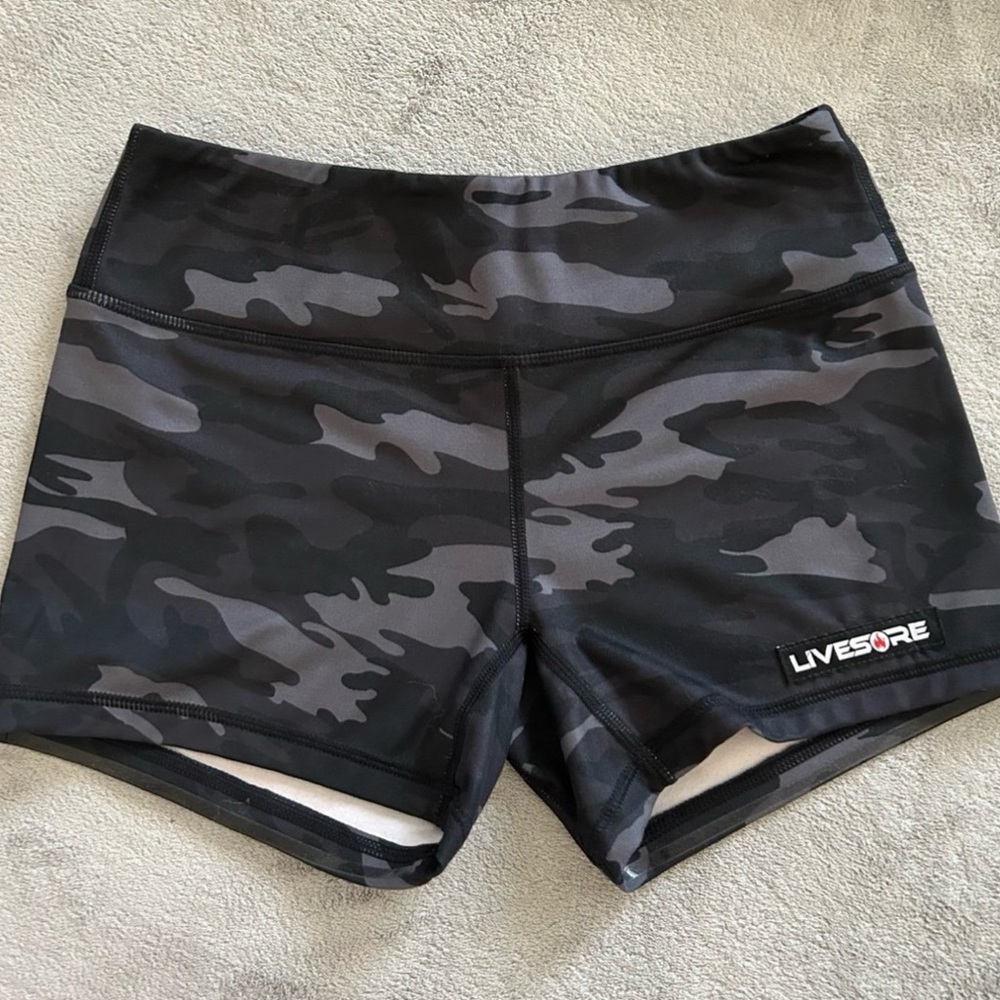 Livesore shorts